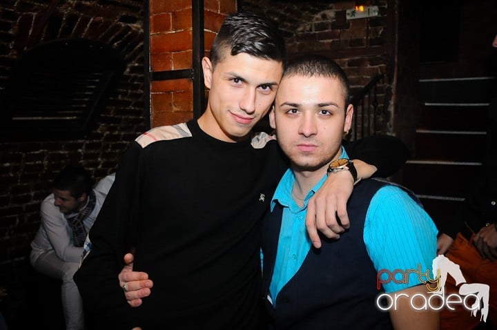 Miercuri seara e party în Escape, 