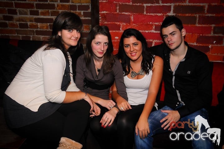 Miercuri seara e party în Escape, 