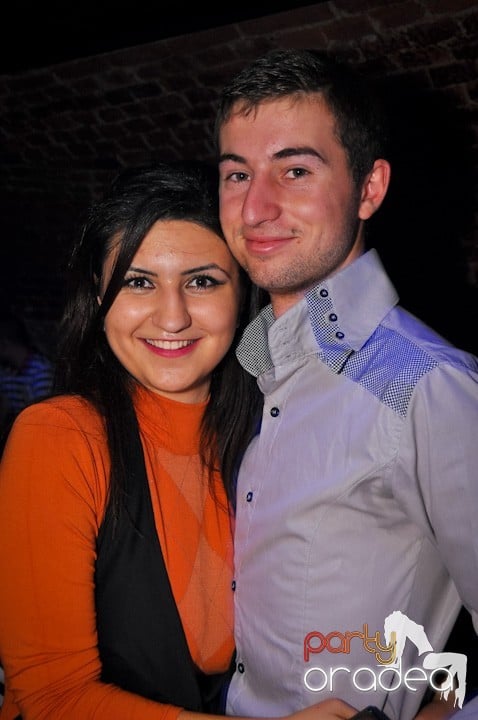 Miercuri seara în Club Escape, 