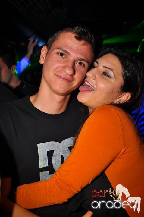 Miercuri seara în Club Escape, 