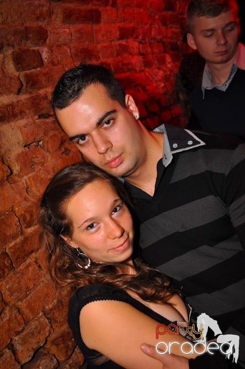 Miercuri seara în Club Escape, 