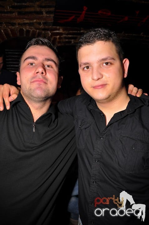 Miercuri seara în Club Escape, 