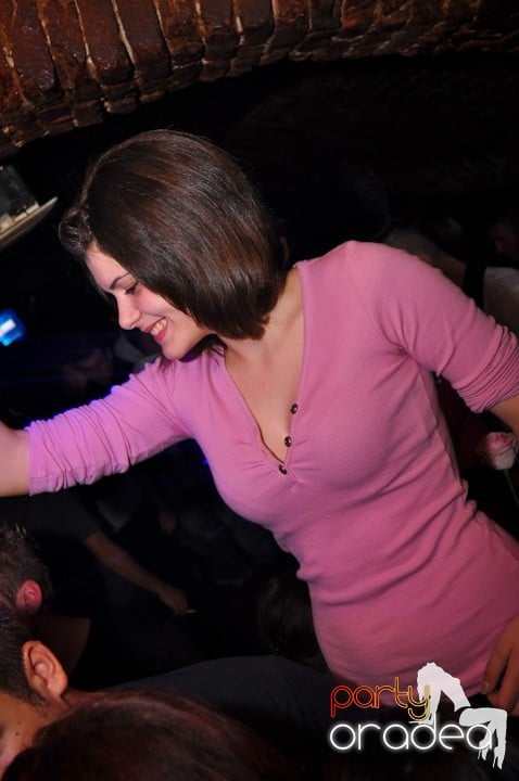 Miercuri seara în Club Escape, 