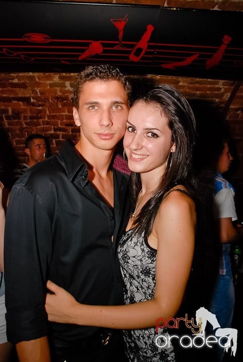 Miercuri seara în Club Escape, 