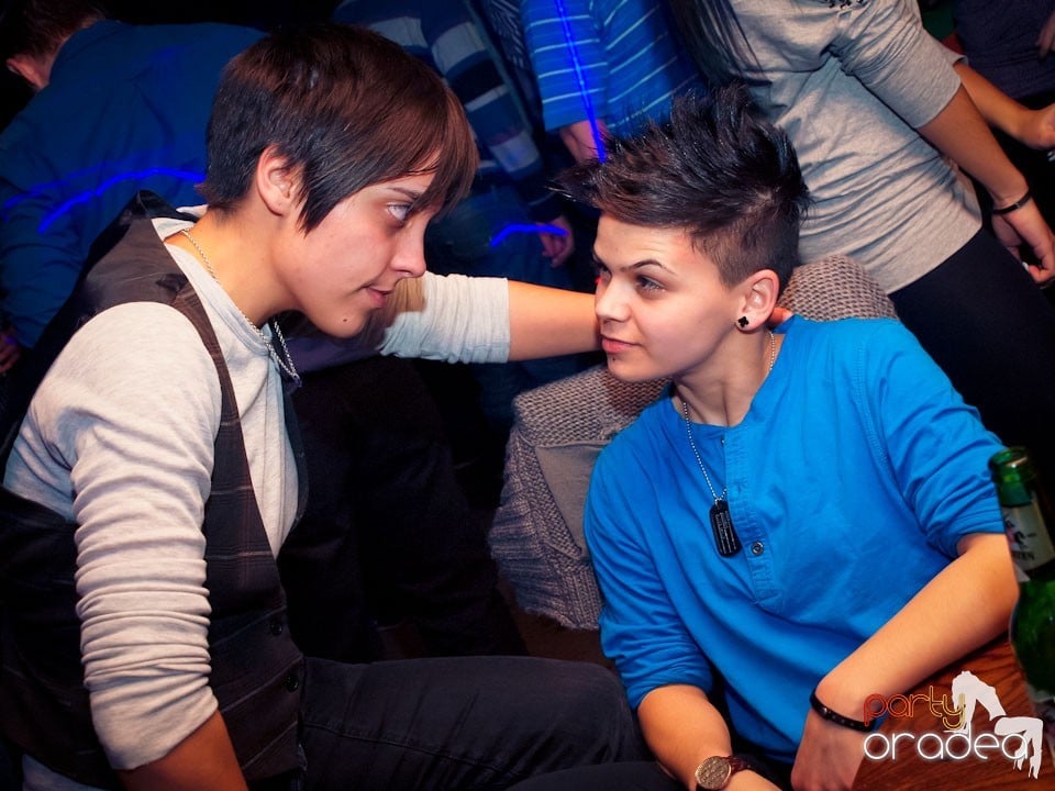 Miercuri seara în Club Escape, 