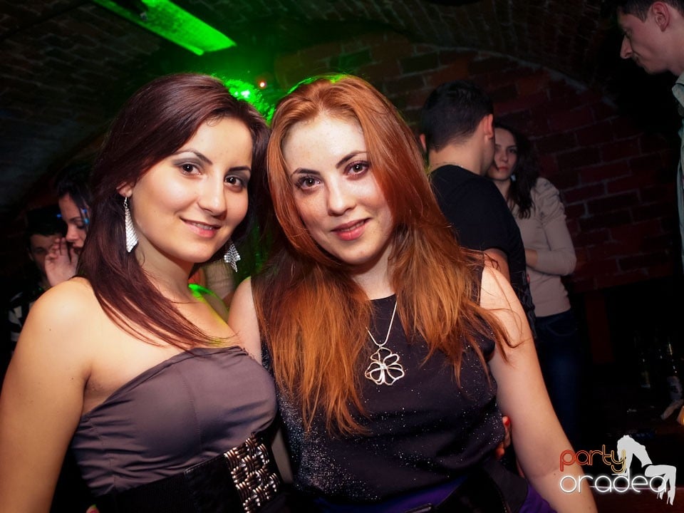 Miercuri seara în Club Escape, 