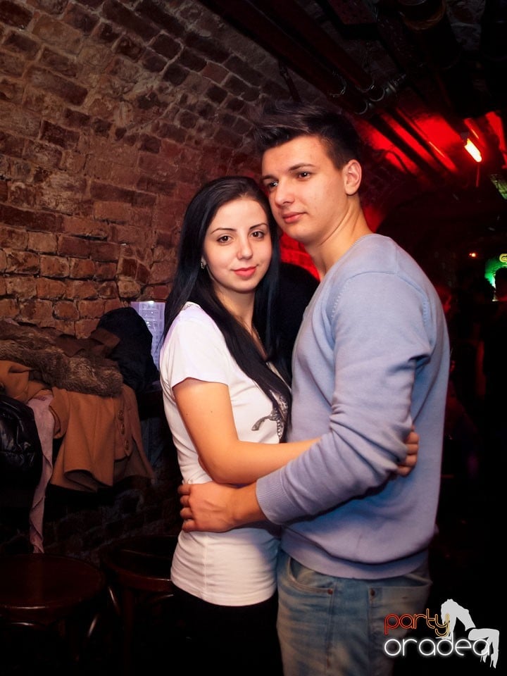 Miercuri seara în Club Escape, 