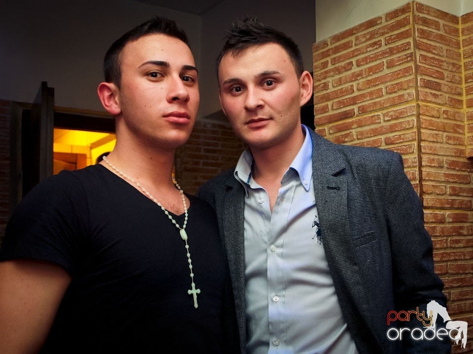 Miercuri seara în Club Escape, 