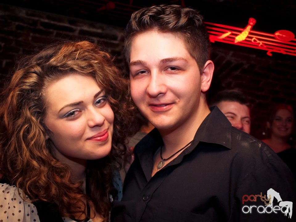 Miercuri seara în Club Escape, 