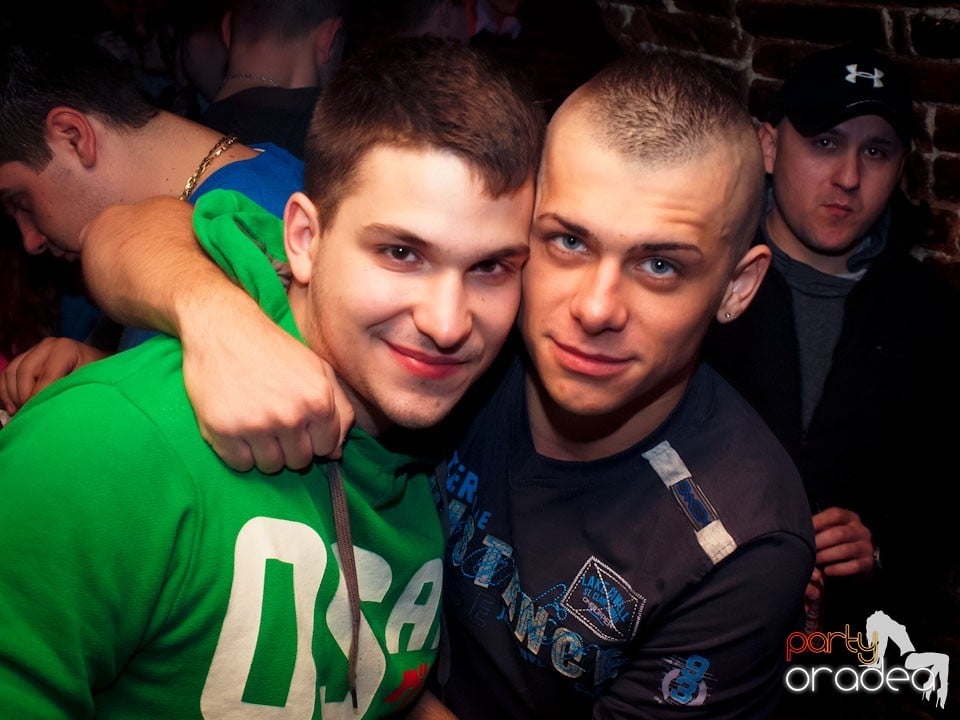 Miercuri seara în Club Escape, 