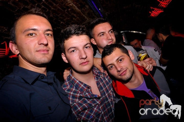 Miercuri seara în Escape, 