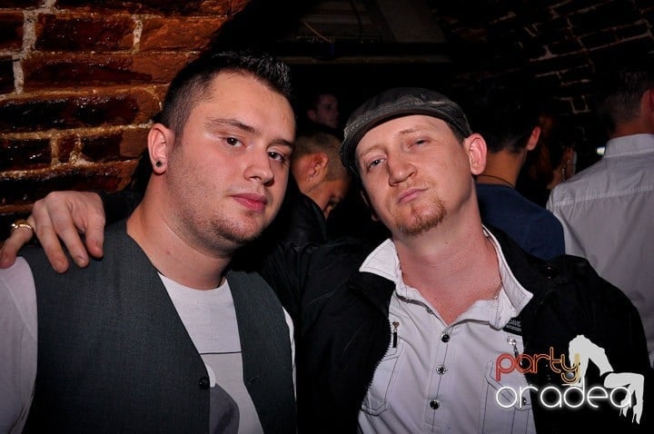 Miercuri seara în Escape, 