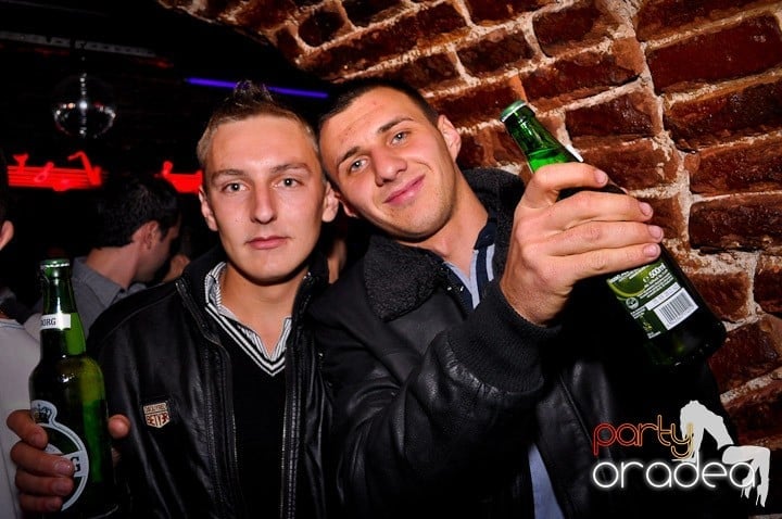 Miercuri seara în Escape, 