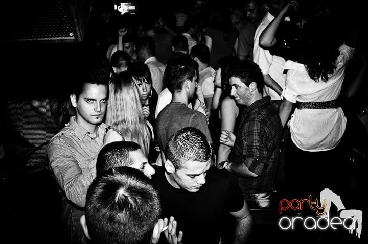 Miercuri seara în Escape, 