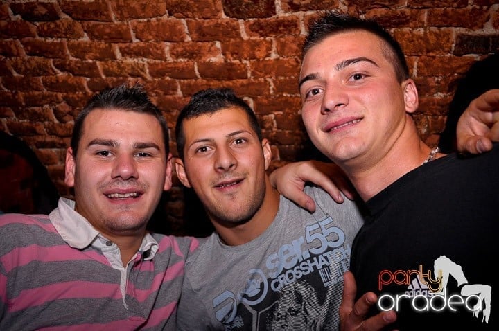 Miercuri seara în Escape, 