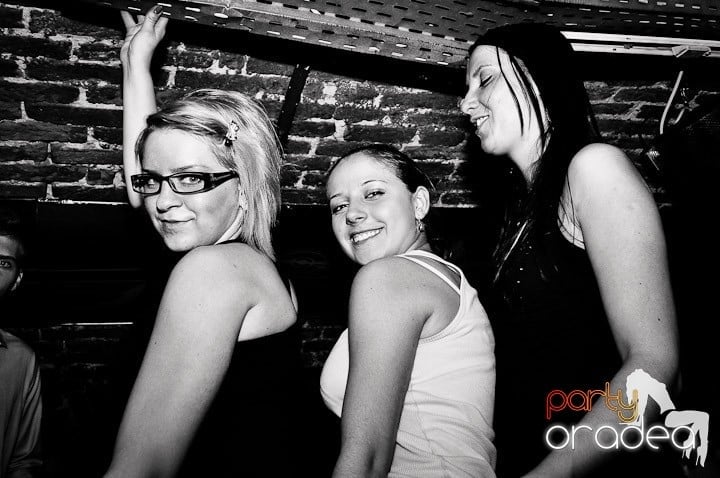 Miercuri seara în Escape, 