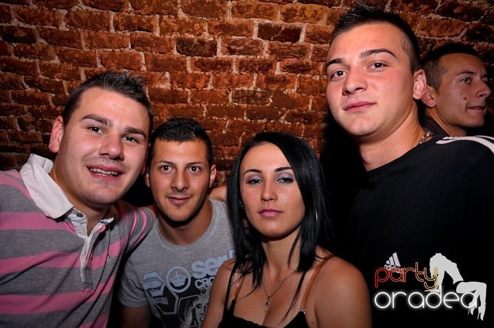 Miercuri seara în Escape, 