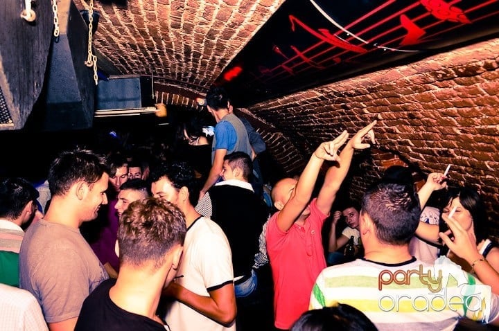 Miercuri seara în Escape, 