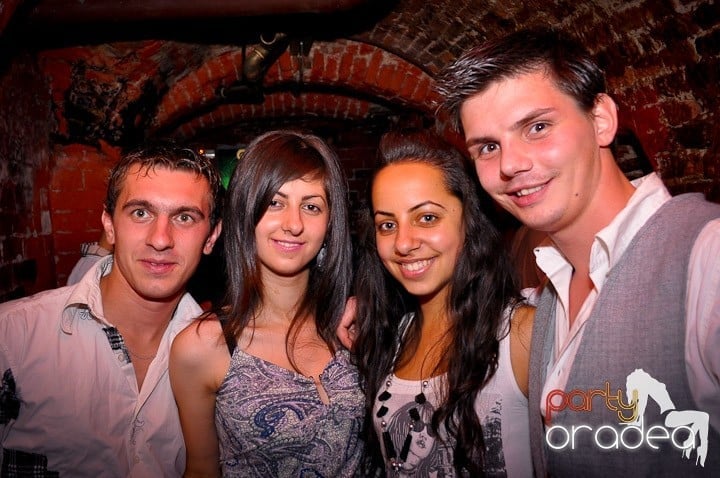 Miercuri seara în Escape, 