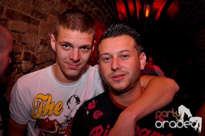 Miercuri seara în Escape, 