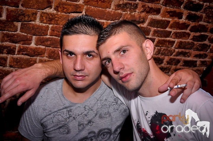 Miercuri seara în Escape, 