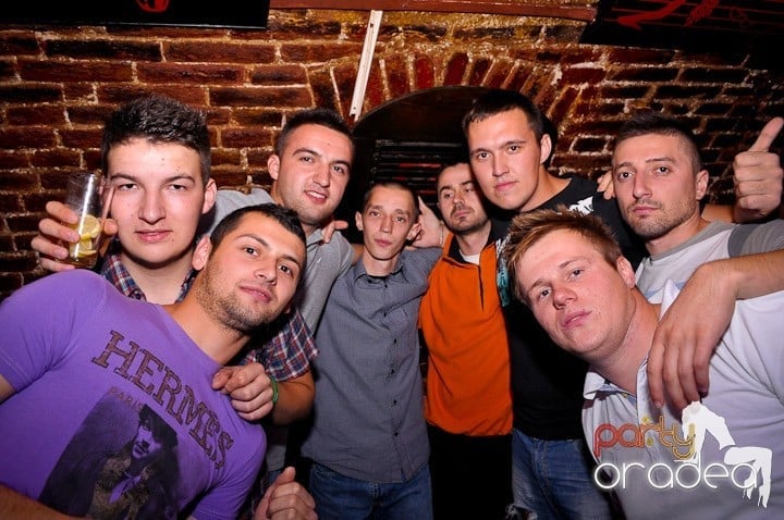 Miercuri seara în Escape, 