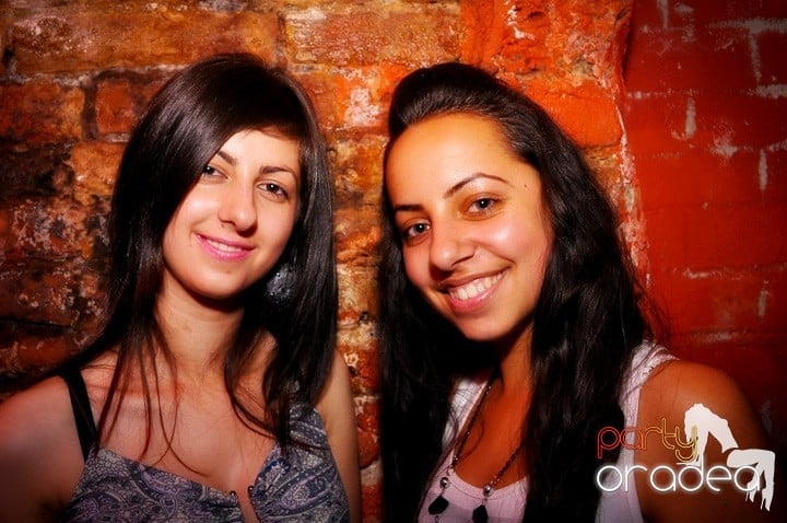 Miercuri seara în Escape, 