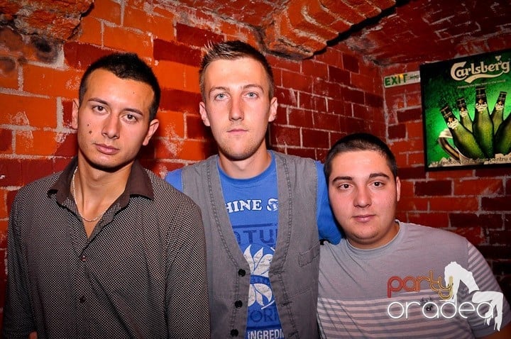 Miercuri seara în Escape, 