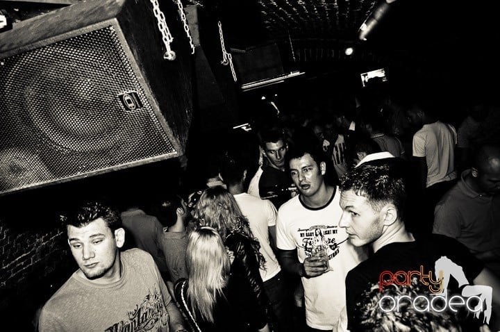 Miercuri seara în Escape, 