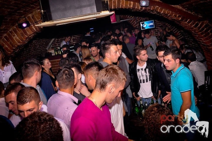 Miercuri seara în Escape, 