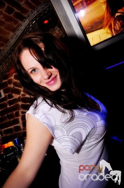 Miercuri seara în Escape, 