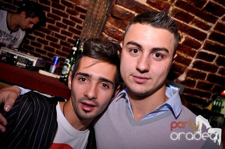 Miercuri seara în Escape, 