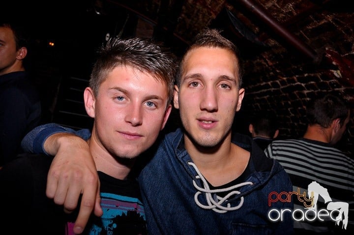 Miercuri seara în Escape, 