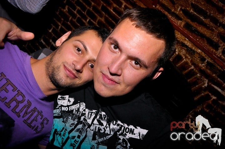 Miercuri seara în Escape, 