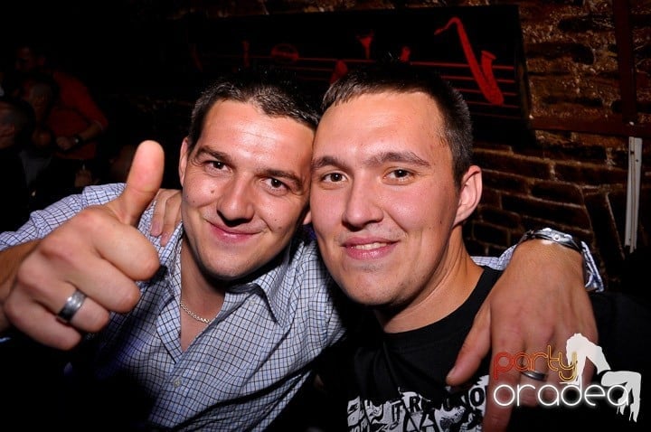 Miercuri seara în Escape, 