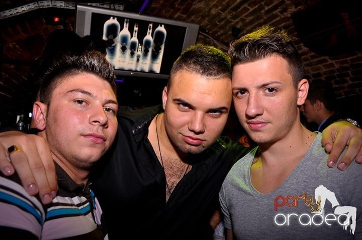 Miercuri seara în Escape, 