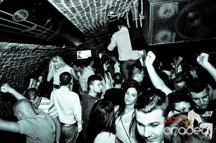 Miercuri seara în Escape, 