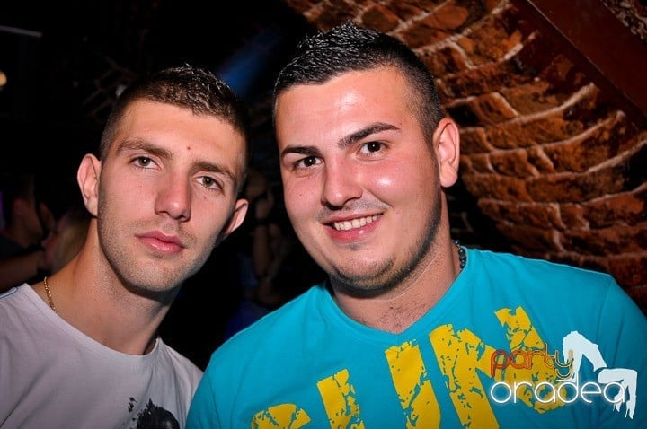 Miercuri seara în Escape, 