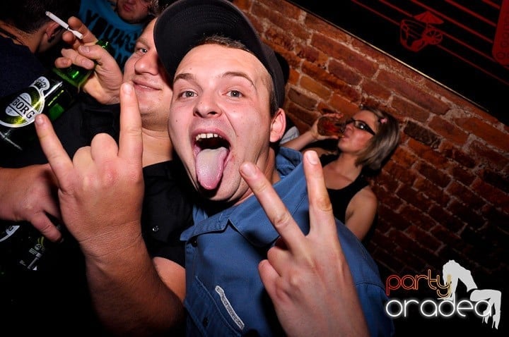 Miercuri seara în Escape, 