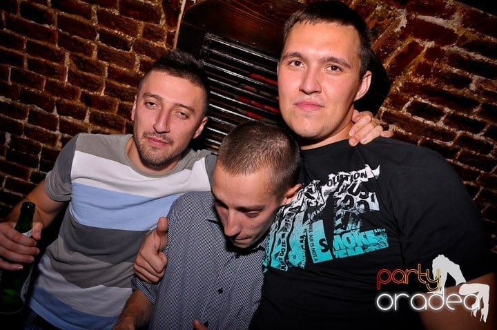 Miercuri seara în Escape, 