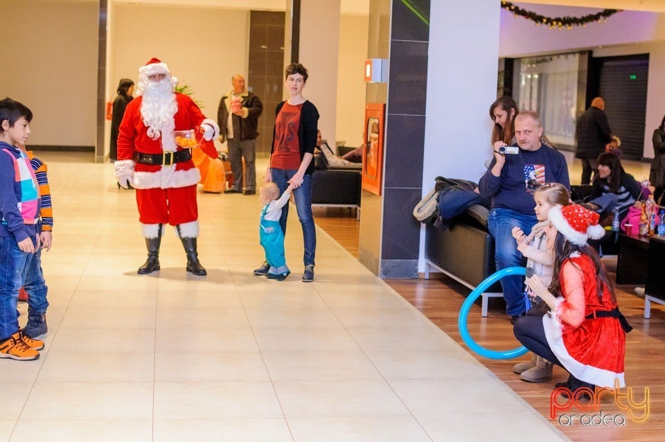 Moş Crăciun e la Oradea Shopping City,