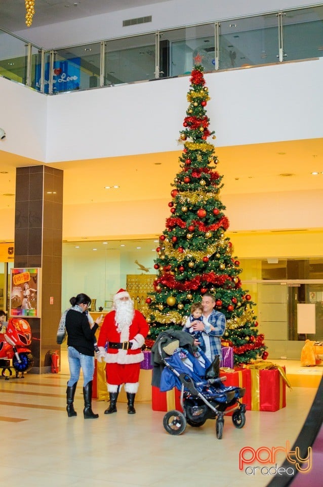 Moş Crăciun e la Oradea Shopping City,