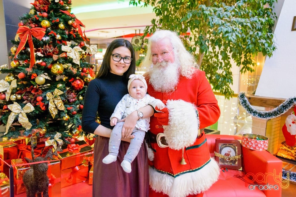 Moș Crăciun la Lotus Center, Lotus Center