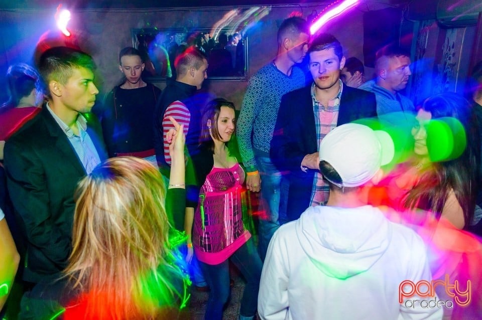 Moscow Never Sleeps, 