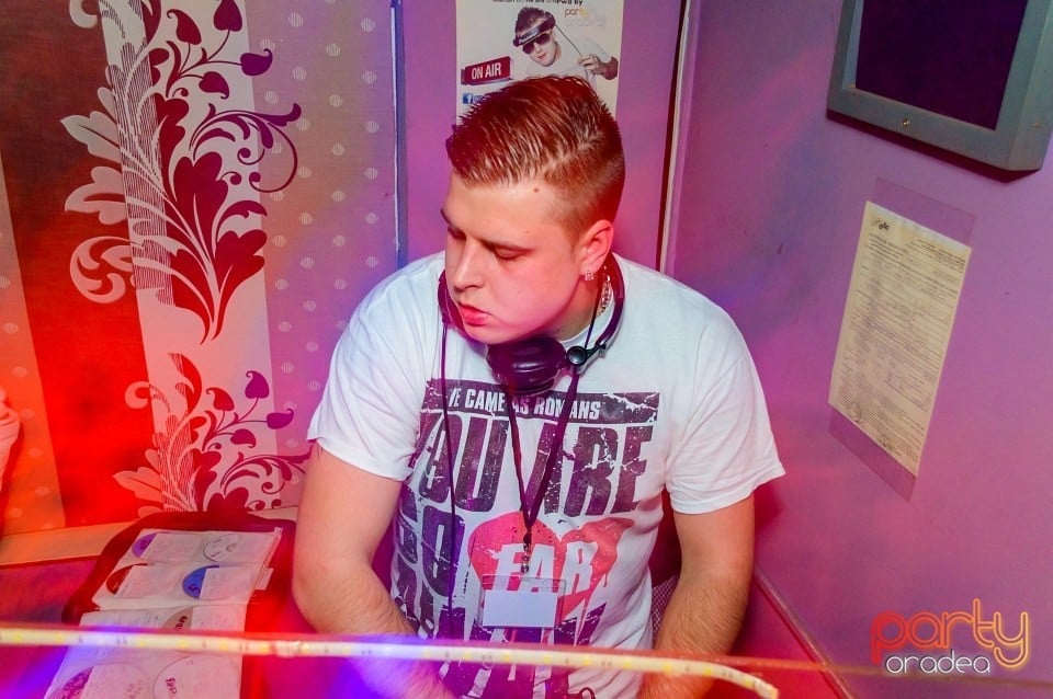 Moscow Never Sleeps, 