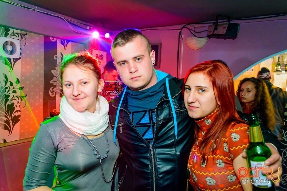 Moscow Never Sleeps, 