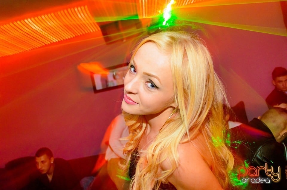 Moscow Never Sleeps, 