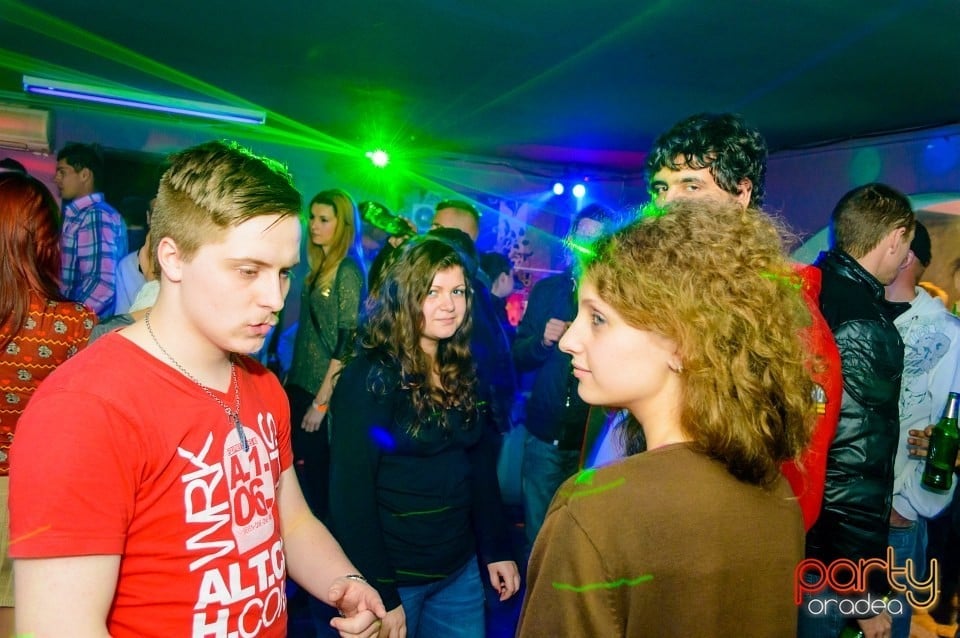 Moscow Never Sleeps, 