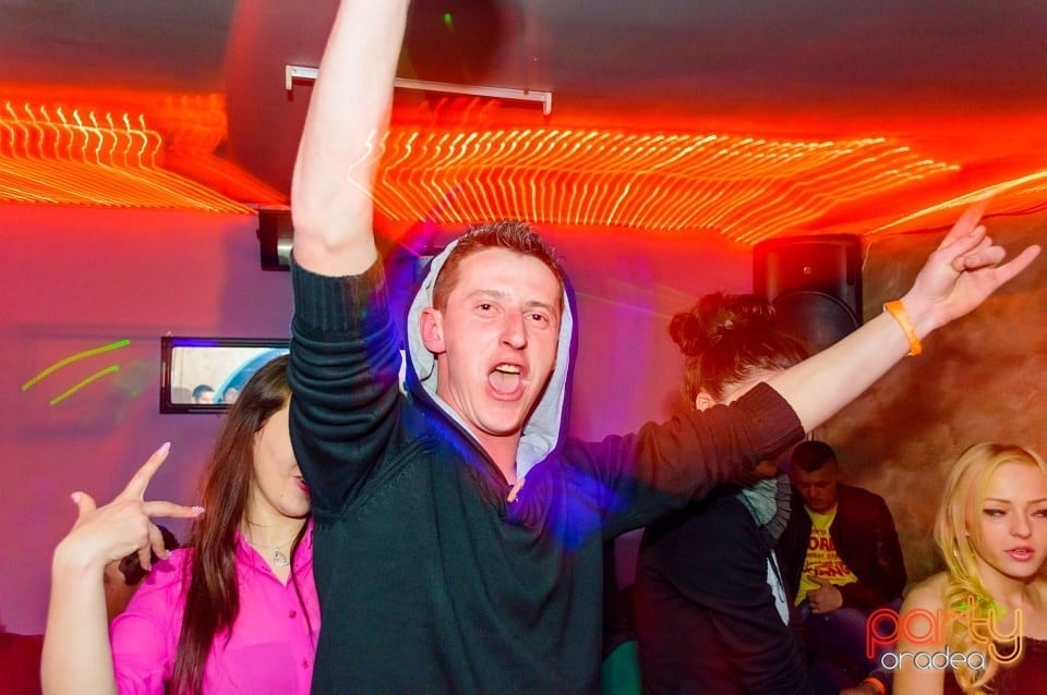 Moscow Never Sleeps, 