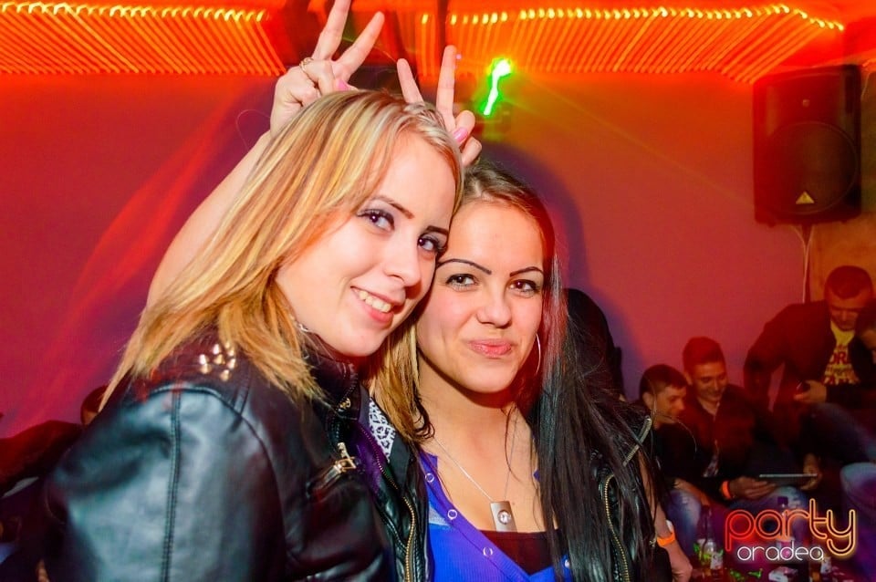 Moscow Never Sleeps, 